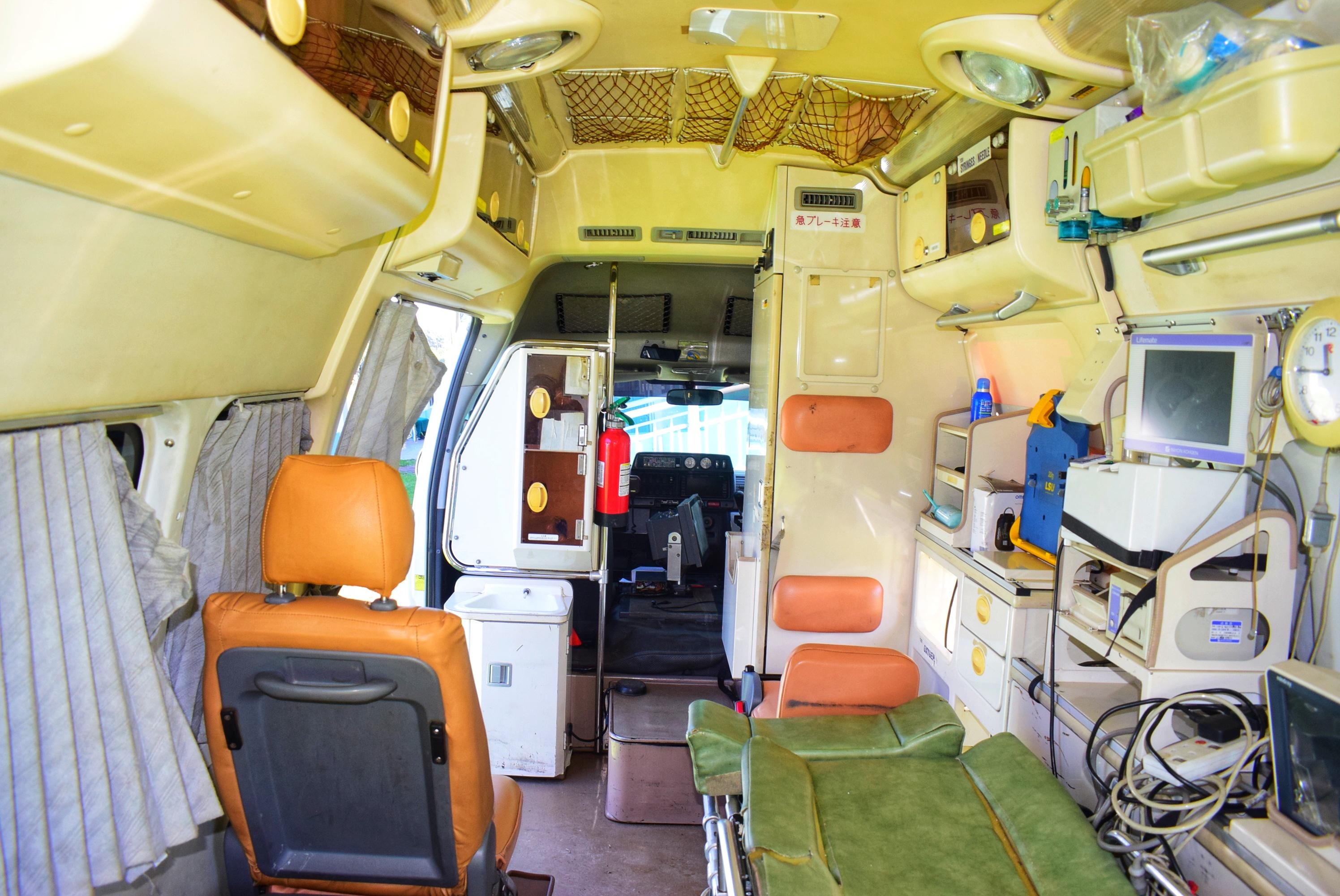 Peneza Hospital, Ambulance