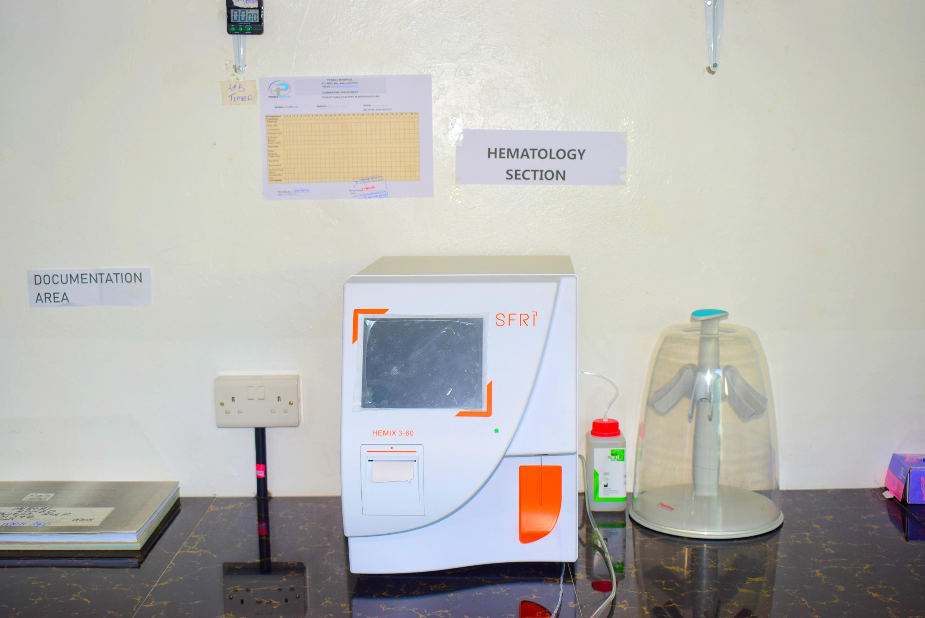 Peneza Hospital, Laboratory